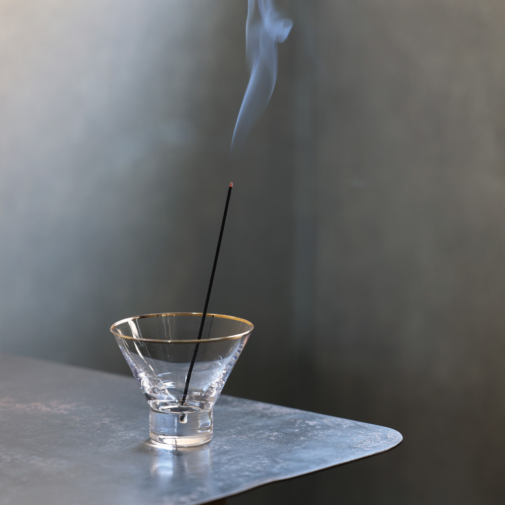 燃え尽きるまでの儚さを優雅な時間にする【Hazel Alle a te - Alle a